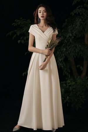 White Annual Meeting Evening Dress New Spring and Winter Banquet Temperament Satin Wedding Certificate Travel Photo Light Wedding Dress V-neck
