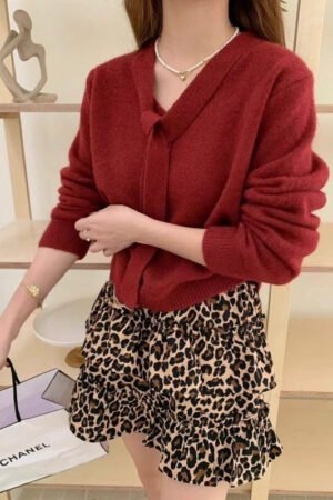 Design Sense Streamer Color Point Soft Waxy Red Sweater Women's New V-neck Bottoming Knitted Sweater