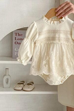 2024 Autumn Infant Baby Girl Waffle Lace Small Skirt Long Sleeve Romper Hat Skirt Fart onesie