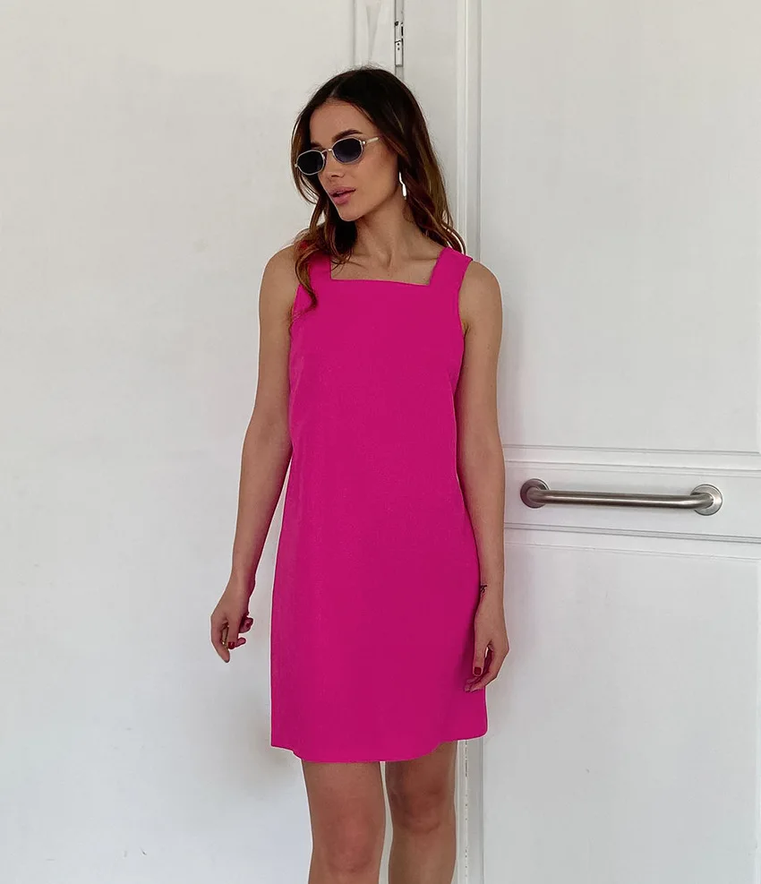 Effortlessly Chic: Sleeveless Camisole Dress in Cotton and Linen with a Feminine Square Neck 23 x (7).jpg