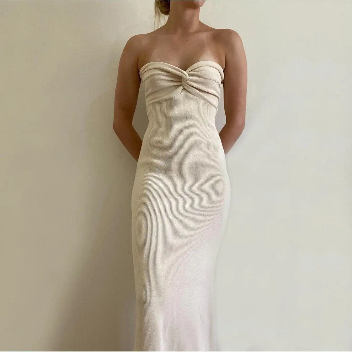Unleash Your Inner Spicy Girl with Our New Knitted Strapless Dress for Women - Perfect for Instagram-Worthy Spring/Summer Fashion! 4 Unleash Your Inner Spicy Girl with Our New Knitted Strapless Dress for Women - Perfect for Instagram-Worthy Spring/Summer Fashion! - Image 4