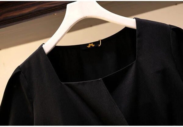 Summer Slimming Strategy: New Women's Fashion T-Shirt for Belly Coverage - Stylish Large Size Small Shirt - Image 4