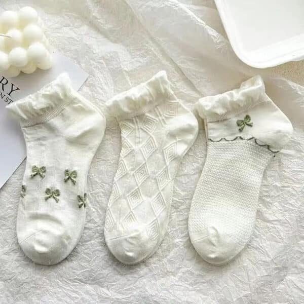 Stay Stylish this Season with Cute Japanese Lace Low-Top Socks in White for Spring and Summer-10PRS - Image 13