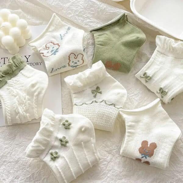 Stay Stylish this Season with Cute Japanese Lace Low-Top Socks in White for Spring and Summer-10PRS - Image 7