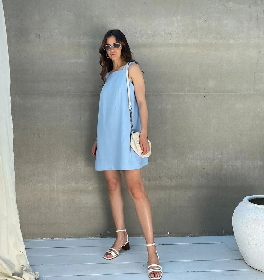 Effortlessly Chic: Sleeveless Camisole Dress in Cotton and Linen with a Feminine Square Neck 19 x (4).jpg
