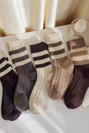 Cozy and Durable: The Ultimate Children's Socks for Fall and Winter Sports